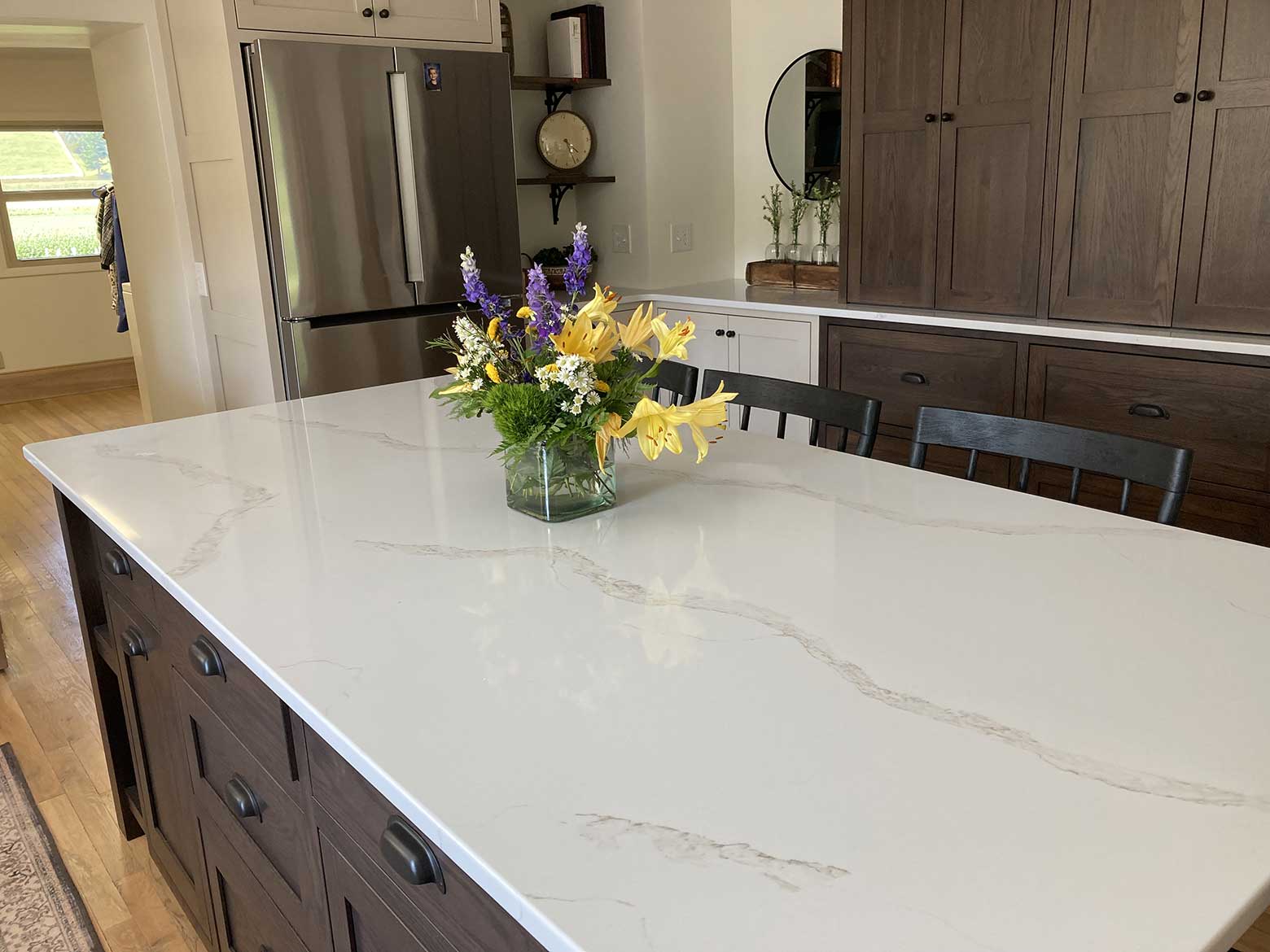 Closeup of quartz countertop in kitchen.